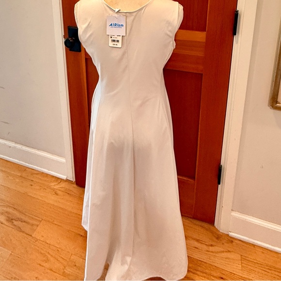Uniqlo Ultra Stretch Off-White Airism Maxi Dress 
.size M - Picture 5 of 8